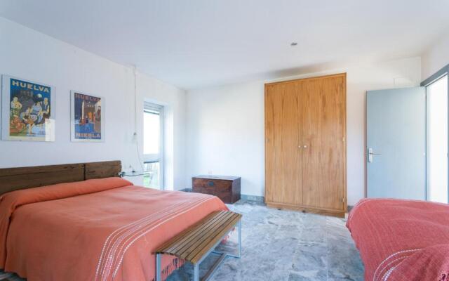 Casa de las Letrinas Baja