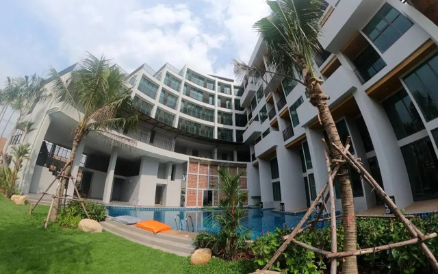 Atom Phuket Hotel