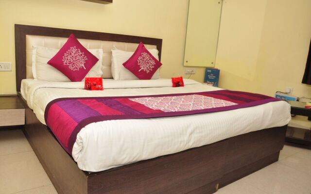 Hotel Aaditya Majha Continental by OYO Rooms