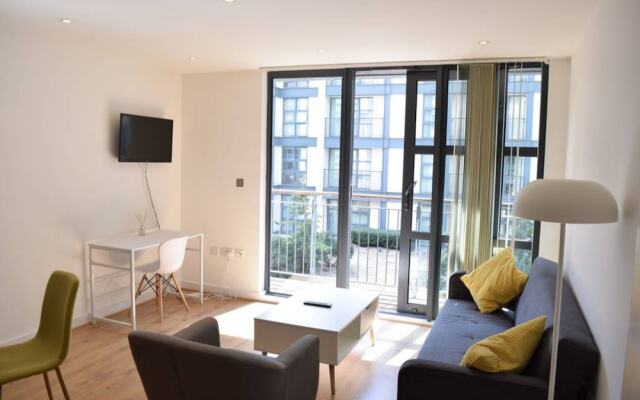 Stylish 1 Bedroom Flat In Amazing Location