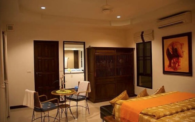 4 Bedroom Private Bali Style Villa HH1