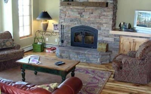 Cabins At Moonlight Mid-mountain