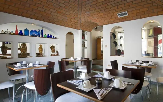Cinco Hotel Boutique
