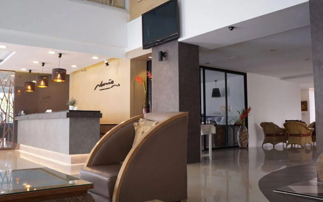 Naris Art Hotel