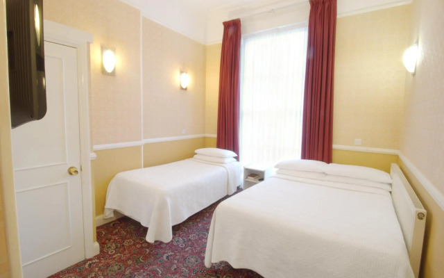 Balmoral House Hotel