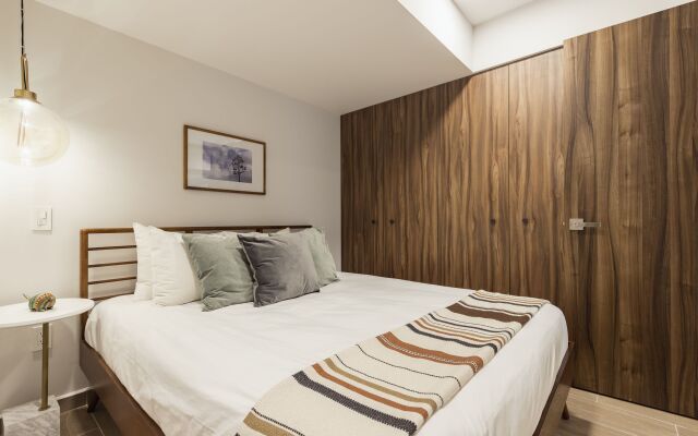 Casai Roma 2 BR Modern Flat