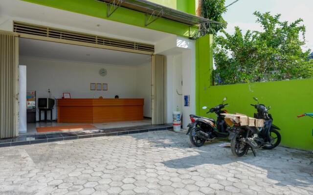 RedDoorz @ Jalan Wonosari KM.9