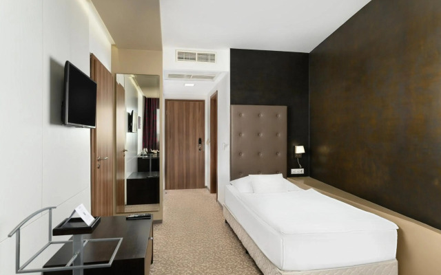 Corso Hotel Pécs