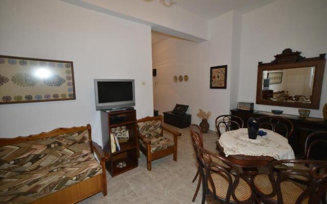 Family apartment for 2-4 people in Nisyros
