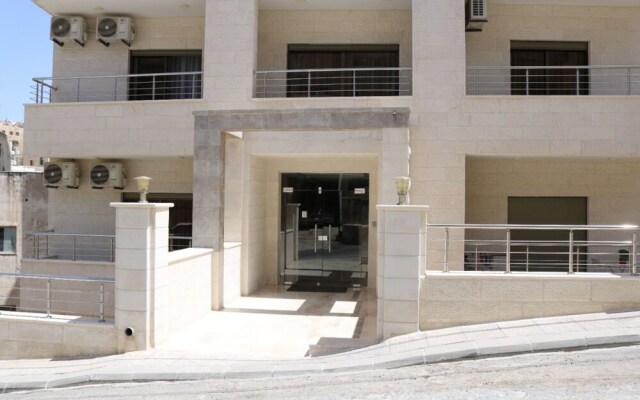 Amazing one Bedroom Apartment in Amman, Elwebdah 5