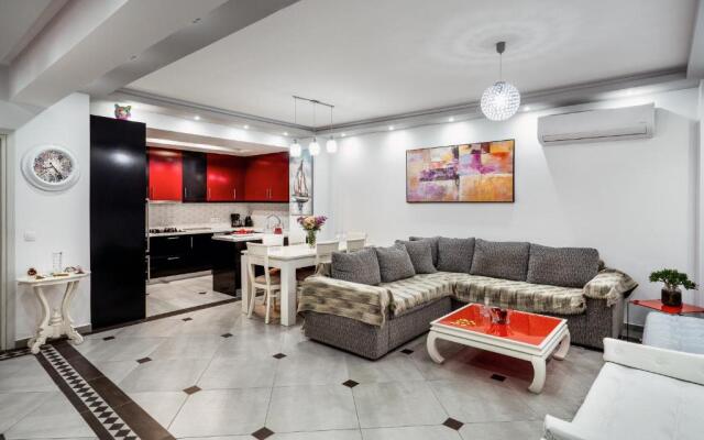 Vasili's Home - 5 Min from the City Ceter