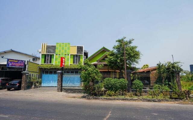 OYO 1639 Penginapan Anggrek Syariah 1
