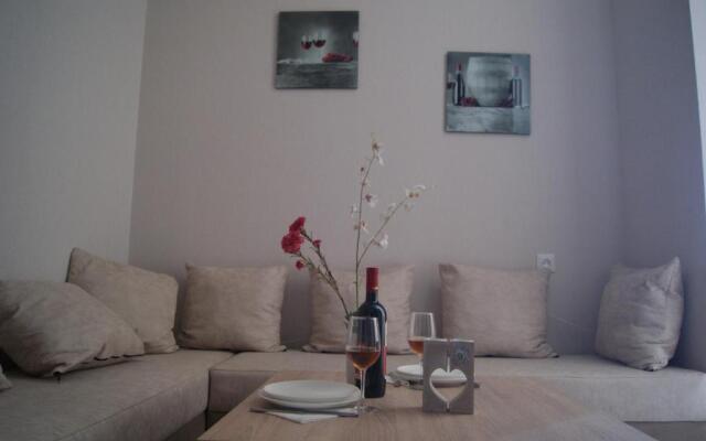 Vazi Aparthotel
