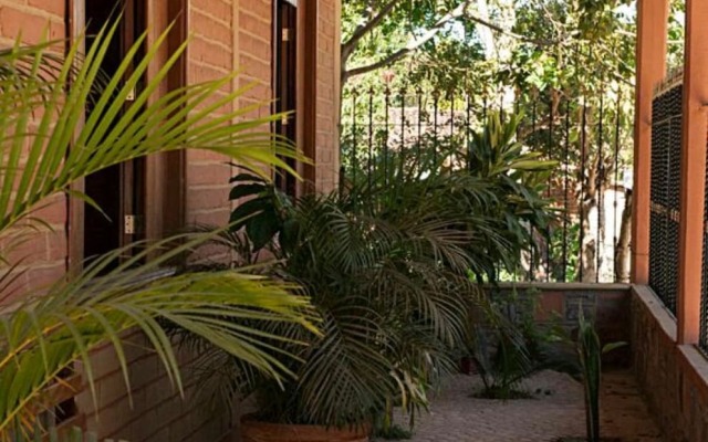 La Joya De Tuito Bed & Breakfast