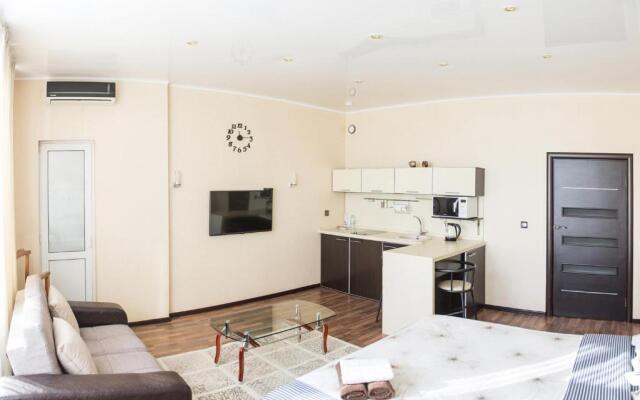 Apartment on Kunayeva 38