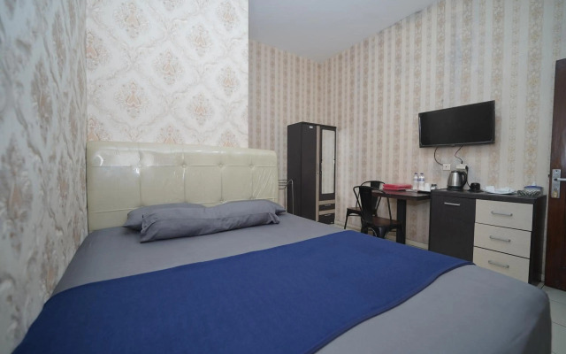 Soreang Hotel by ZUZU