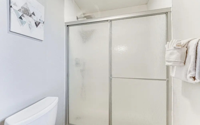 Near Attractions & Shows: Branson Updated Condo