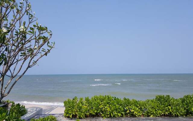 The Relaxing Room Pool Access at Rain Resort Condominium Cha Am- Hua Hin