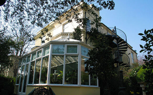 Nottingham Lodge