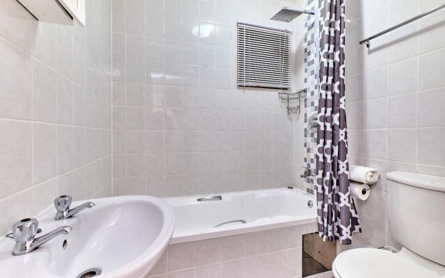One Bed Unit in Prime Sandton- 2139