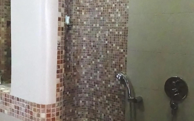 Al Raya Suites