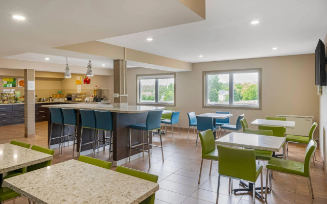 Quality Inn & Suites Bathurst