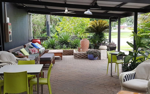 Coral Beach Lodge