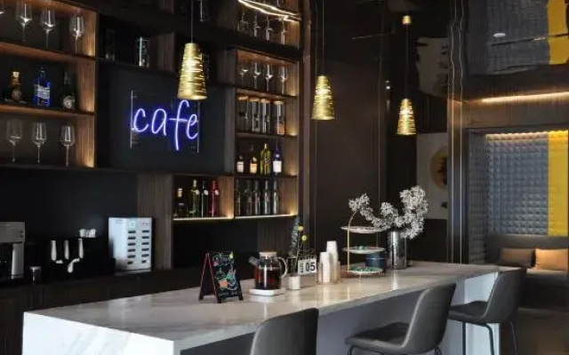 Homeinn Plus Hotel (Pei County Zhongjin Plaza)