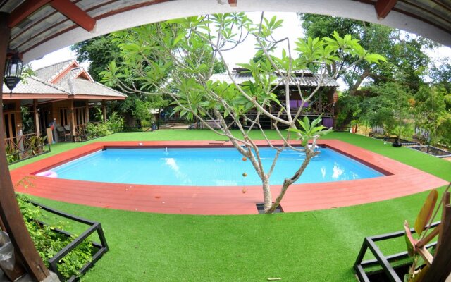 Sawasdee Pai River Resort