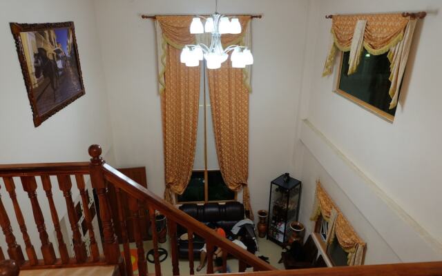 The Orange House - Vigan Villa