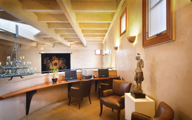 El Monte Sagrado Living Resort & Spa