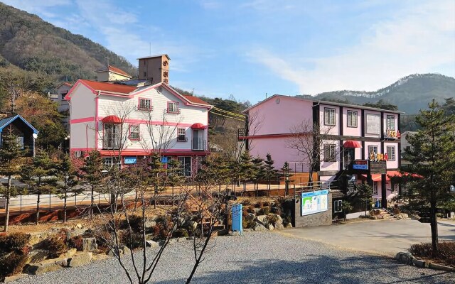 Hoengseong Hill Spring Pension