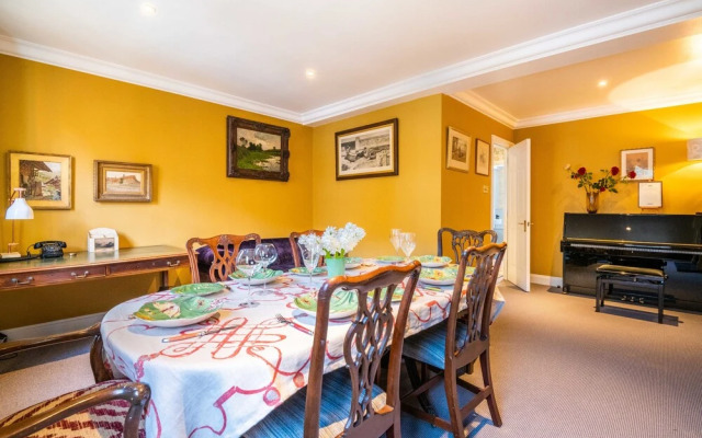 Classic Westminster Home near to Buckingham Palace