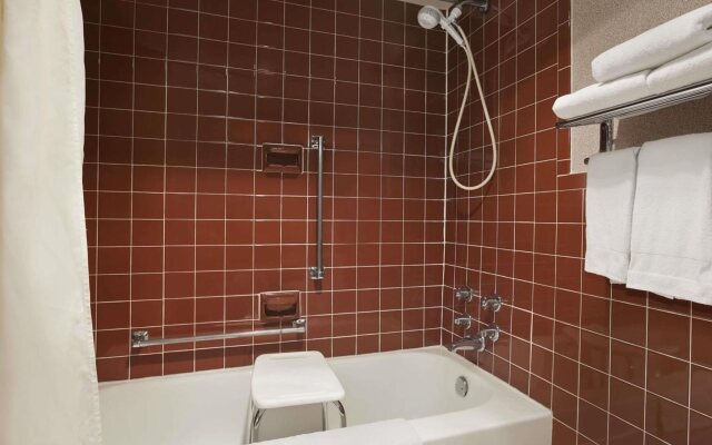 Travelodge by Wyndham Bedford