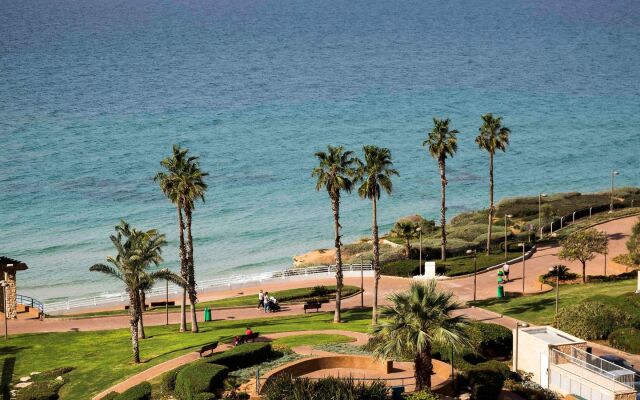 David Tower Hotel Netanya By Prima Hotels – 16 years old plus