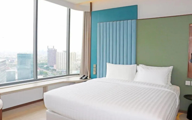 The Quarter Ratchayothin by UHG