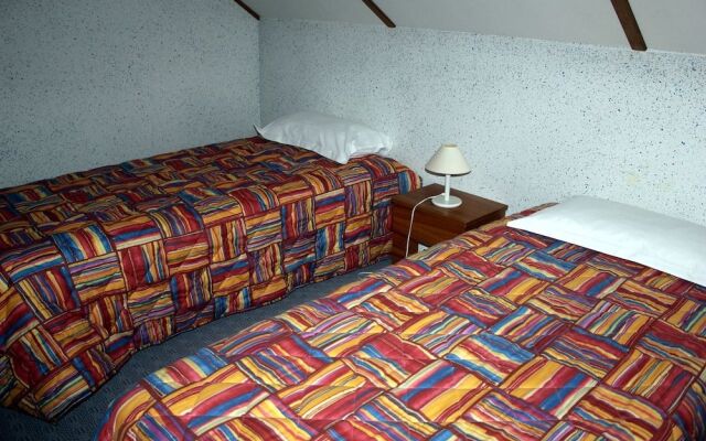 LOGIS Les Dineux Village