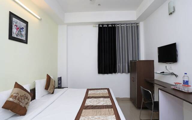 OYO 11392 The Hotel Grand Hospitality