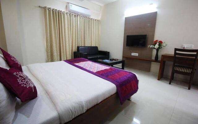 OYO Rooms Ahmedabad Airport Gandhinagar Highway