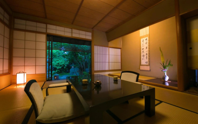Yakakutei