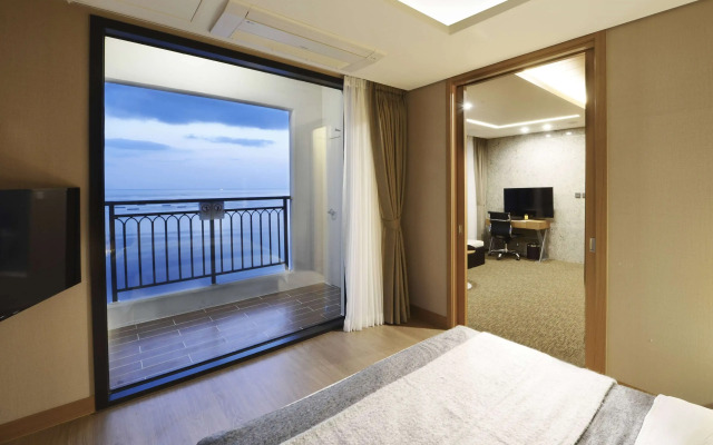 Ramada Sokcho Hotel