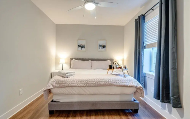 Mesmerize Melrose - Mins to Broadway - 2 Bedrooms