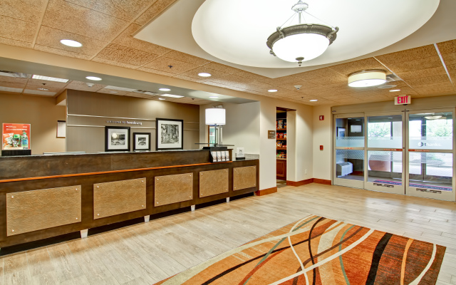 Hampton Inn & Suites Herndon-Reston