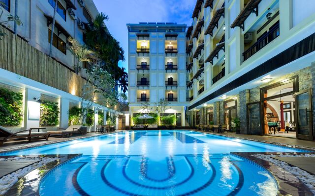 Treasure Oasis Hotel