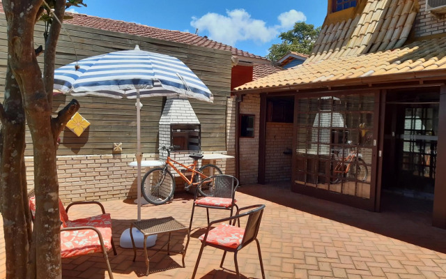 Aluguel Casa Garopaba - 7 quadras do mar