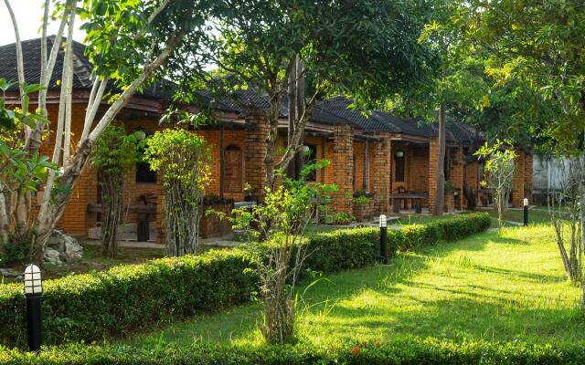 Raks Thai Resort