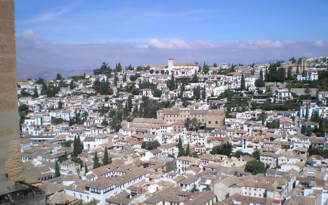 Domus Apartamentos Granada con parking gratuito en pleno centro