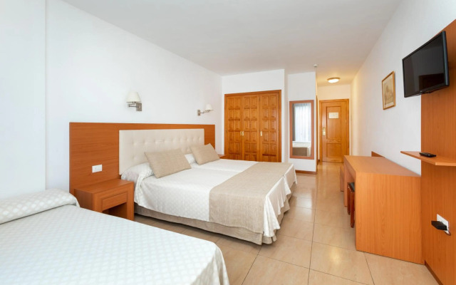 Hotel Don Manolito