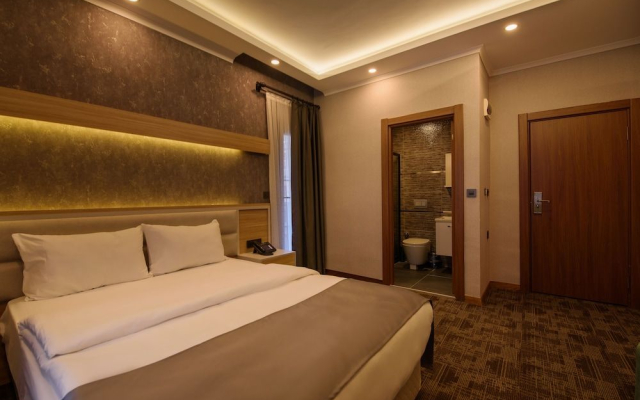 ALEE BEYZAR Hotel