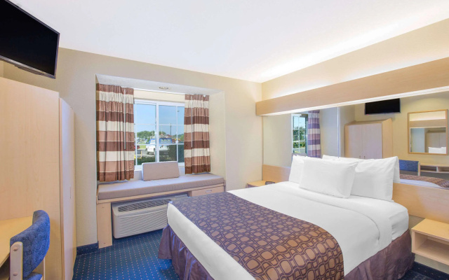 Microtel Inn & Suites by Wyndham Albertville